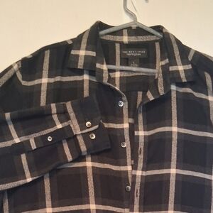 Bloomingdales Plaid Flannel Mens Shirt - Blue and White Size Large